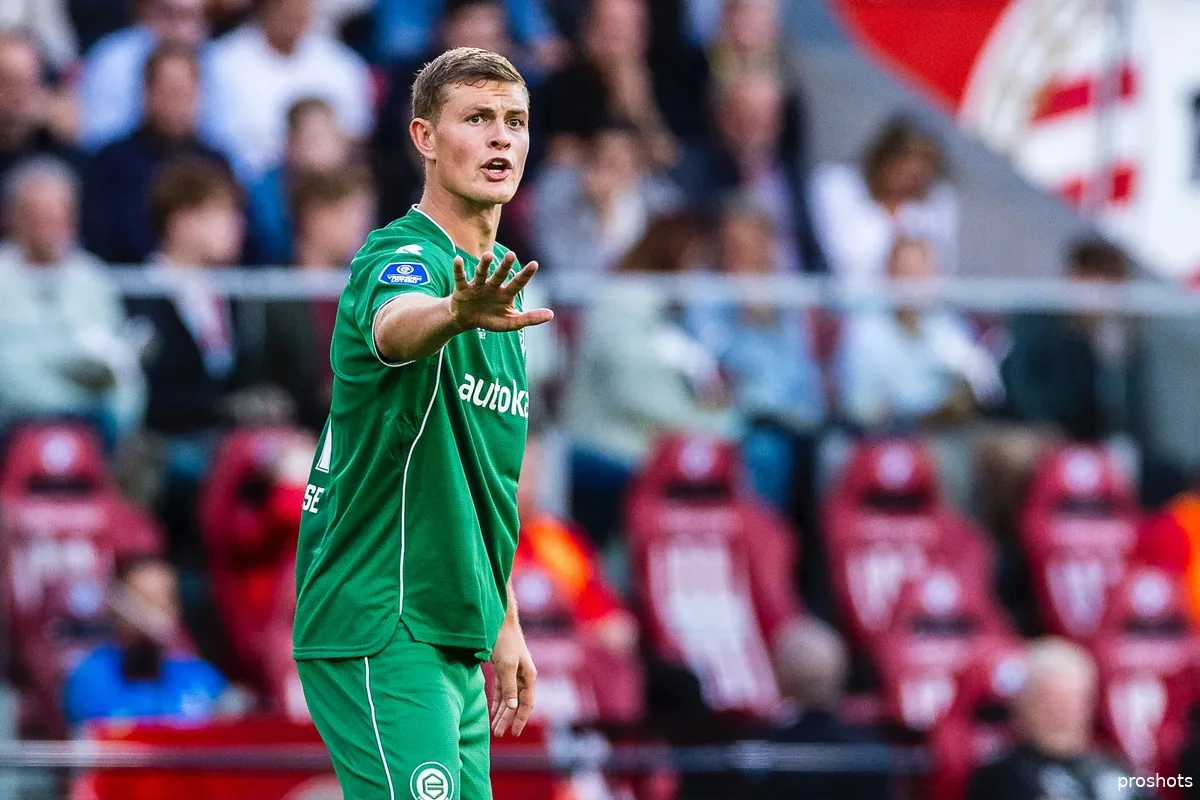 Janse debuteert in verloren wedstrijd tegen PSV; Telstar pakt eerste punt in Eredivisie