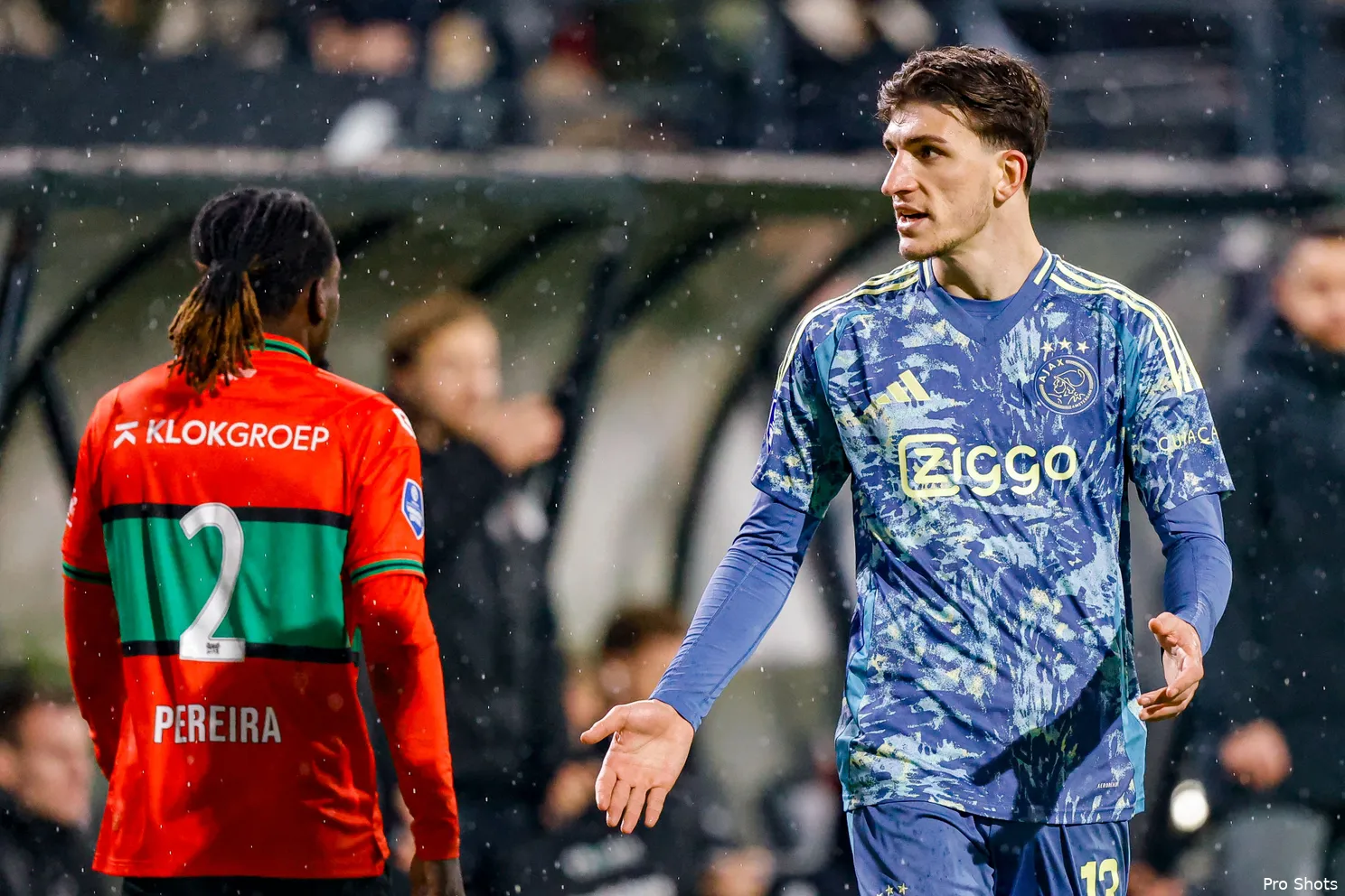 Ajax met twee clubs rond over Kaplan: Faberski ondanks handbreuk op weg naar PEC Zwolle
